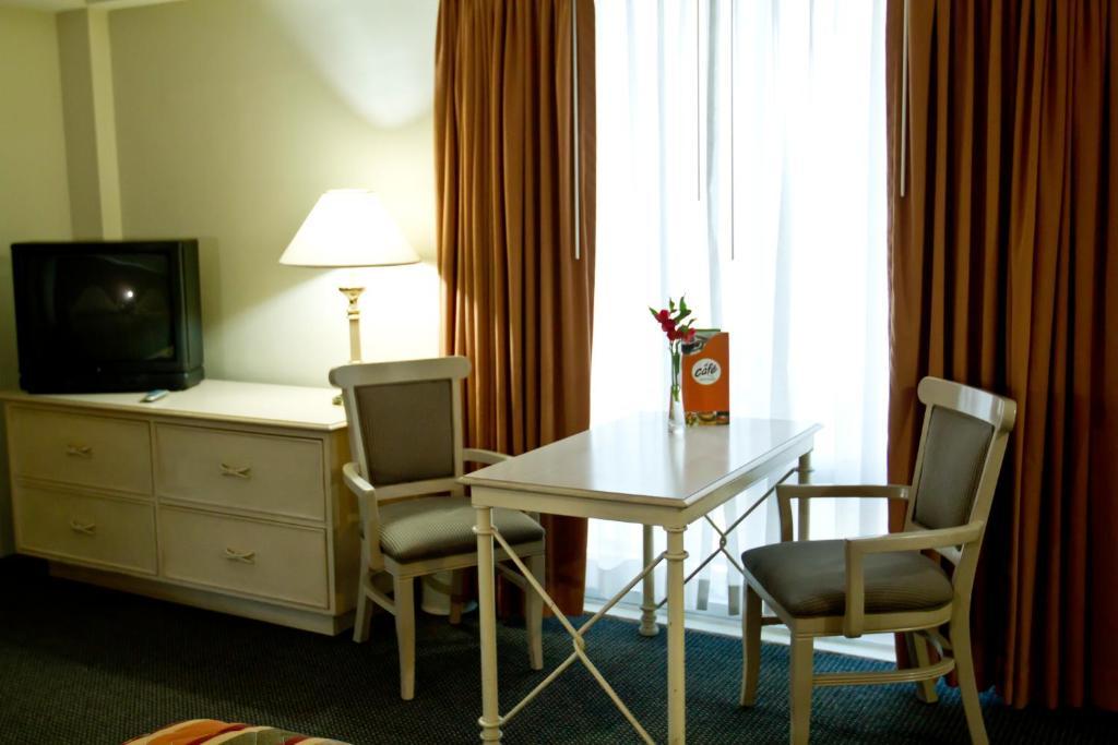 Hotel Parque Central Monterrey Room photo